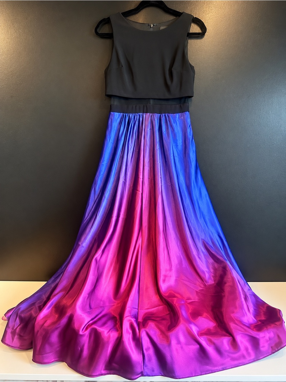 Betsy & Adam Size 8 Ombré Satin Maxi Dress Black Cutout Formal Gown Prom